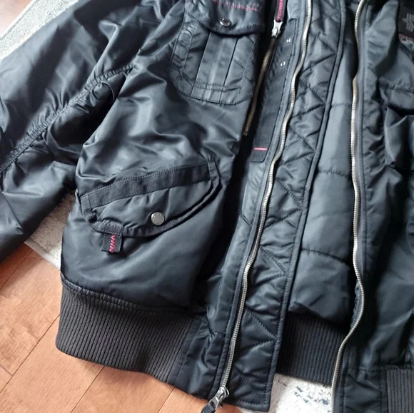 Alpha Industries Bomber Jacket. - Picture 5 of 5